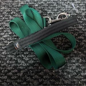 Lupine leash